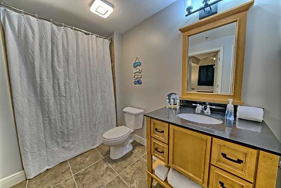 OCEAN FRONT CONDO w INCREDIBLE VIEWS