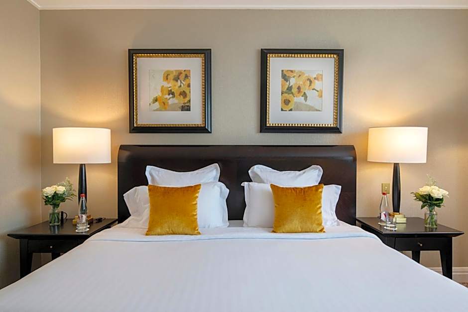 Warwick Paris (Former Warwick Champs-Elysees)