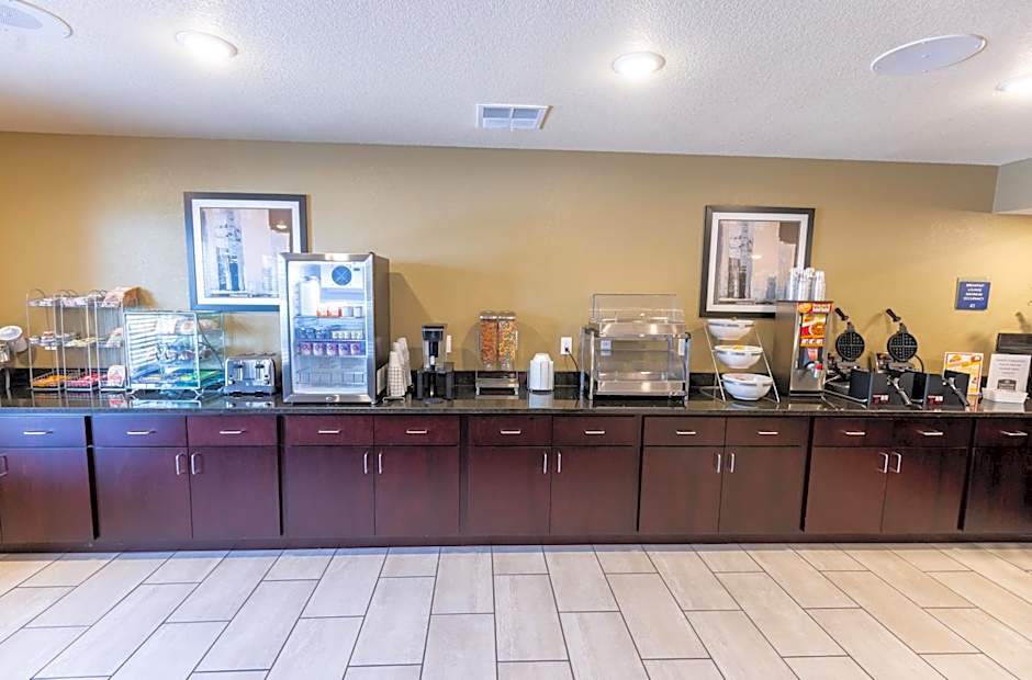 Cobblestone Inn & Suites - Winters