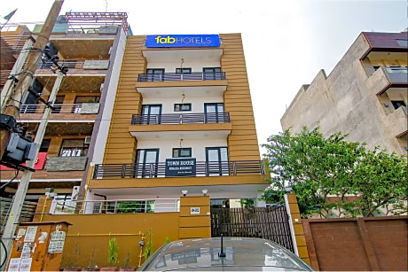 FabExpress Rumaisa Residency