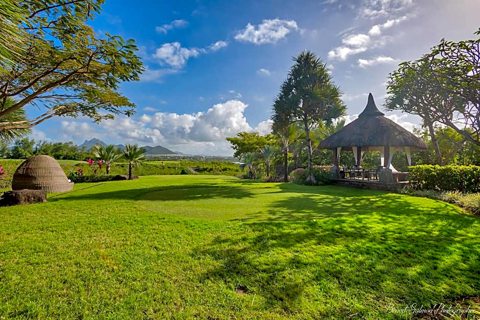Bubble Lodge Ile aux Cerfs Island