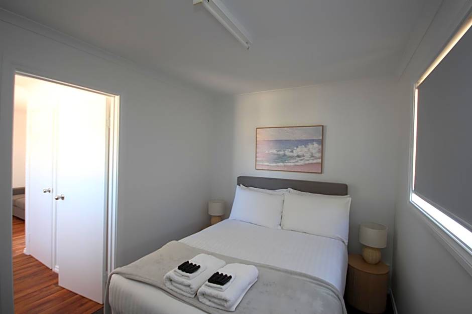 Costello Hotels - Moonta Bay Cabins