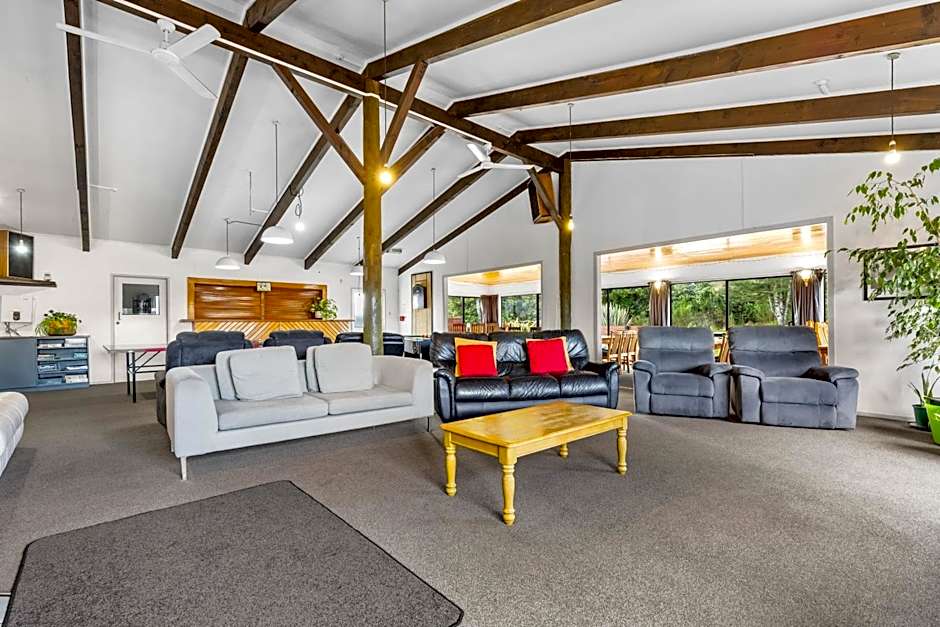 Manowhenua Lodge Hostel