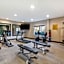 La Quinta Inn & Suites by Wyndham Hayward Oakland Airport
