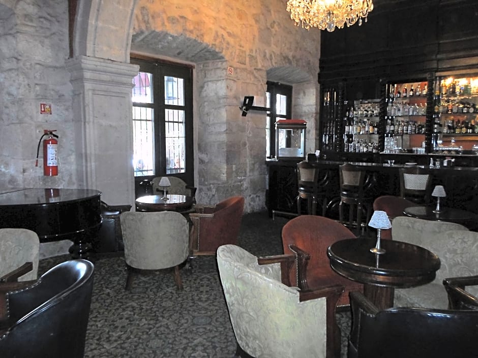 Hotel Virrey De Mendoza