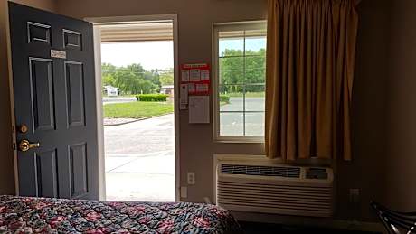 Single Room - Disability Access