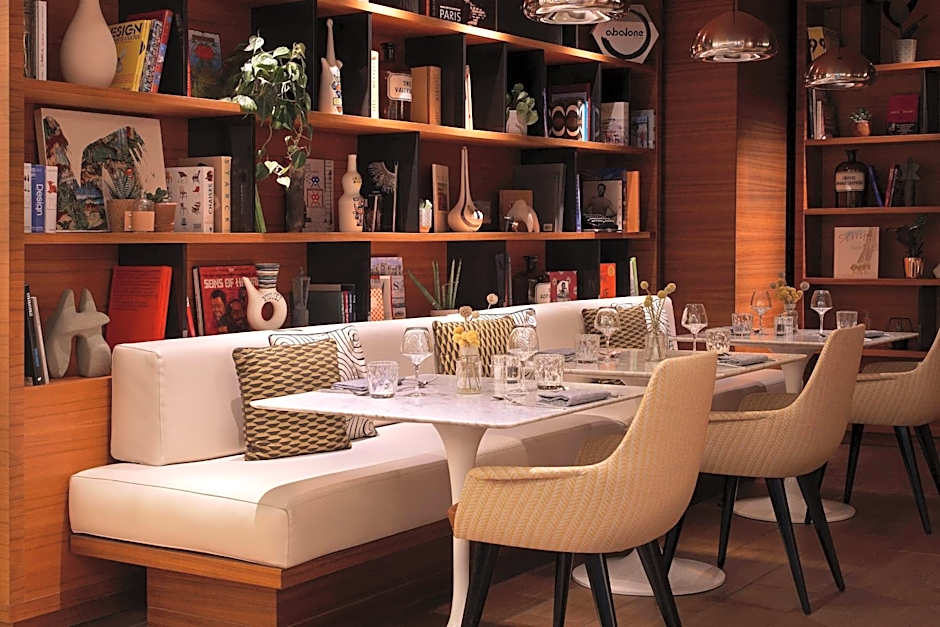 Renaissance by Marriott Paris Republique Hotel