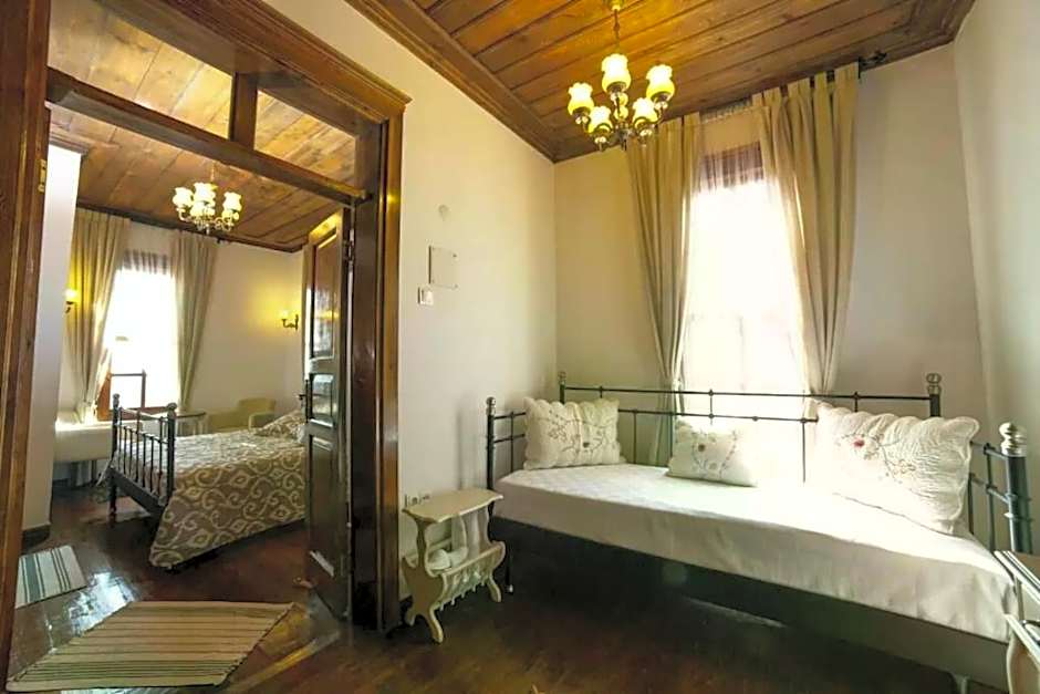 ARİSTONİCUS BUTİK HOTEL