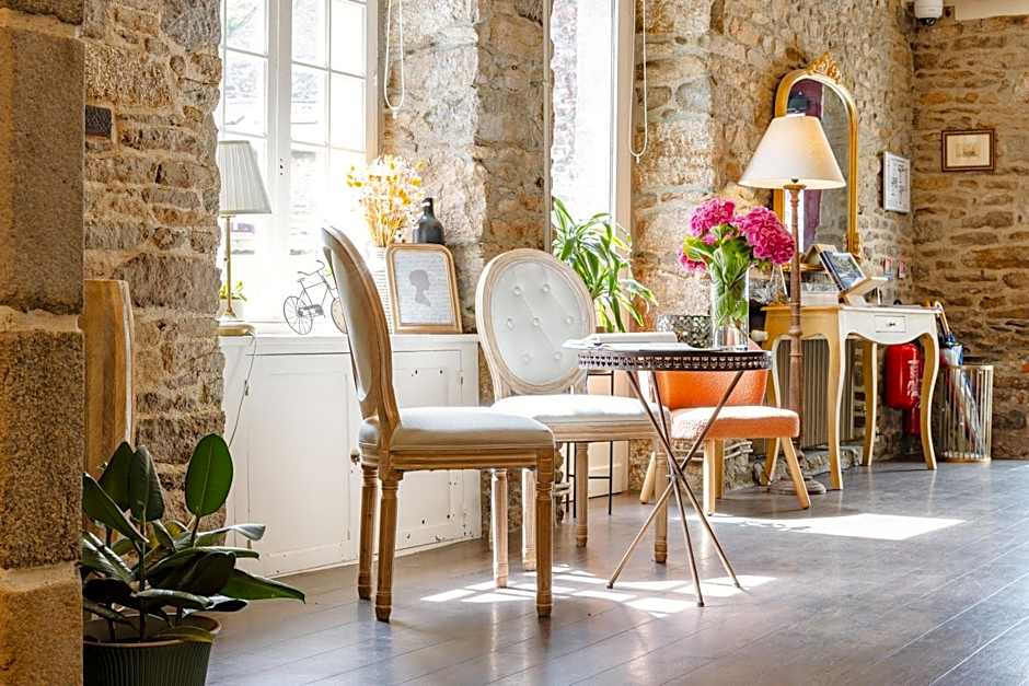 Demeures & Châteaux - Hôtel de la porte Saint-Malo - DINAN