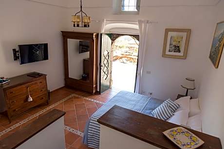 Double or Twin Room with Private External Bathroom