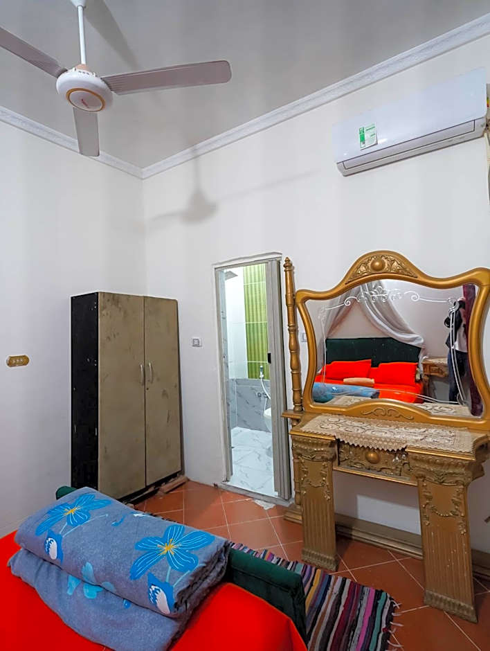 2 Jana Pyramids view inn