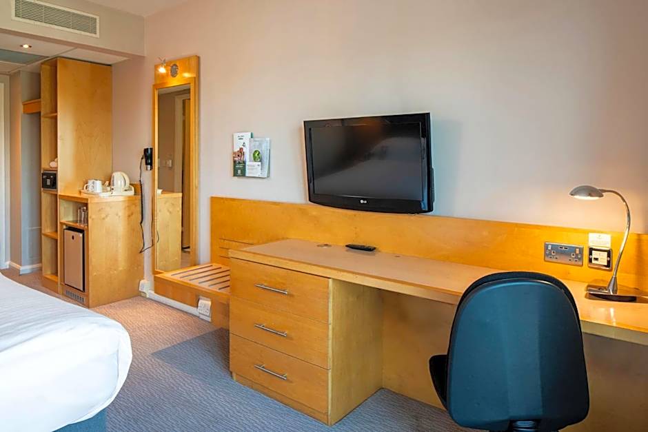 Holiday Inn London Brentford Lock By IHG