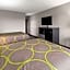 Super 8 by Wyndham Summersville