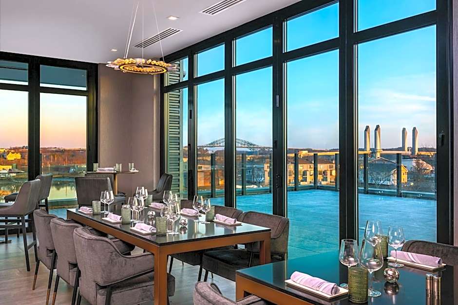 AC Hotel by Marriott Portsmouth Downtown/Waterfront