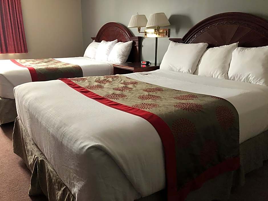 Photo 1 of 7 of 2 Queen Beds, Nonsmoking