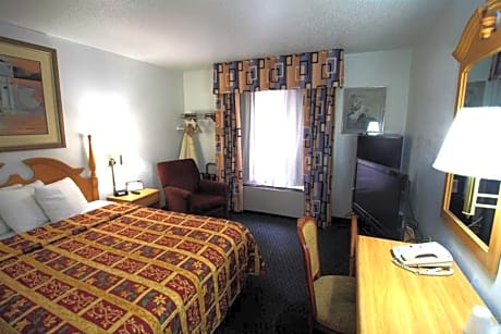 Standard Queen Room - Non-Smoking