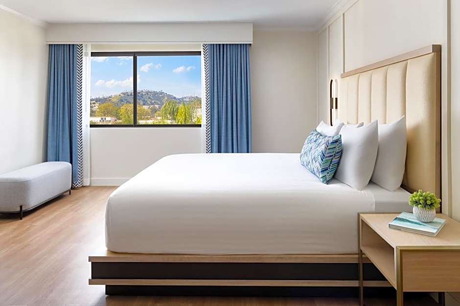 The Anza - A Calabasas Hotel