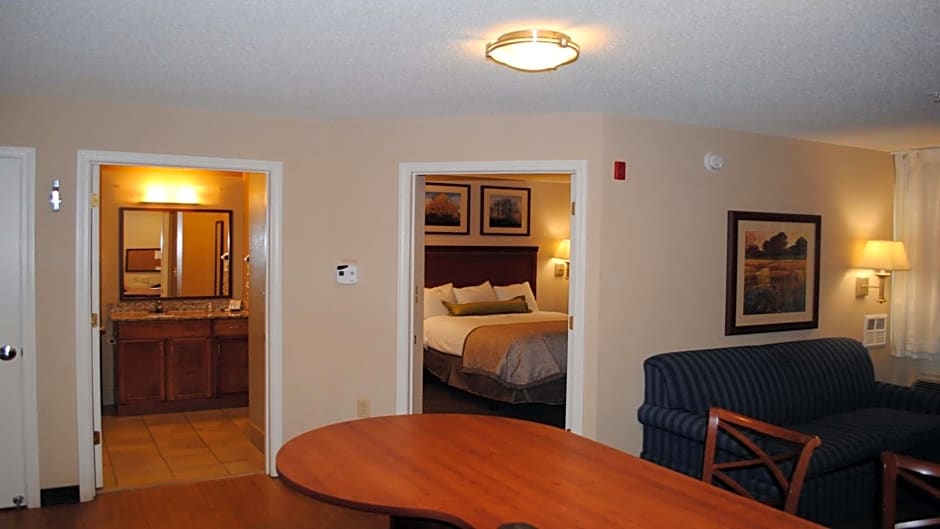 Candlewood Suites Colonial Heights - Fort Lee, an IHG Hotel