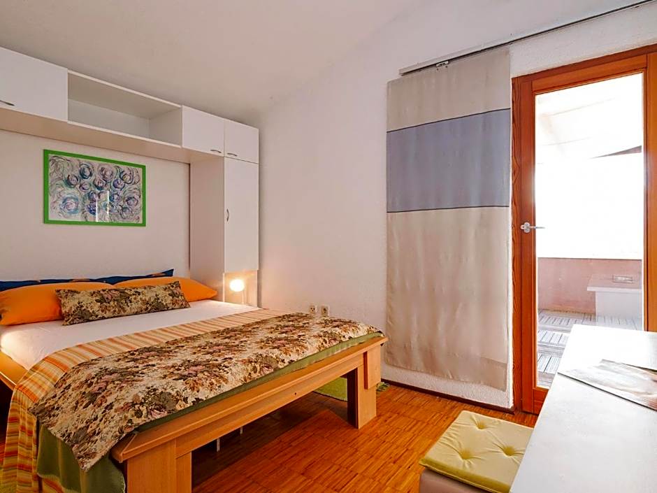 Villa in Rovanjska with Pool & Sea Views