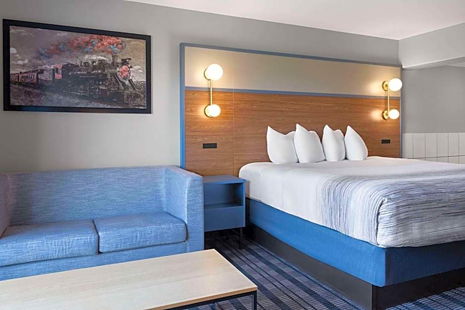 AmericInn by Wyndham Beaver Dam