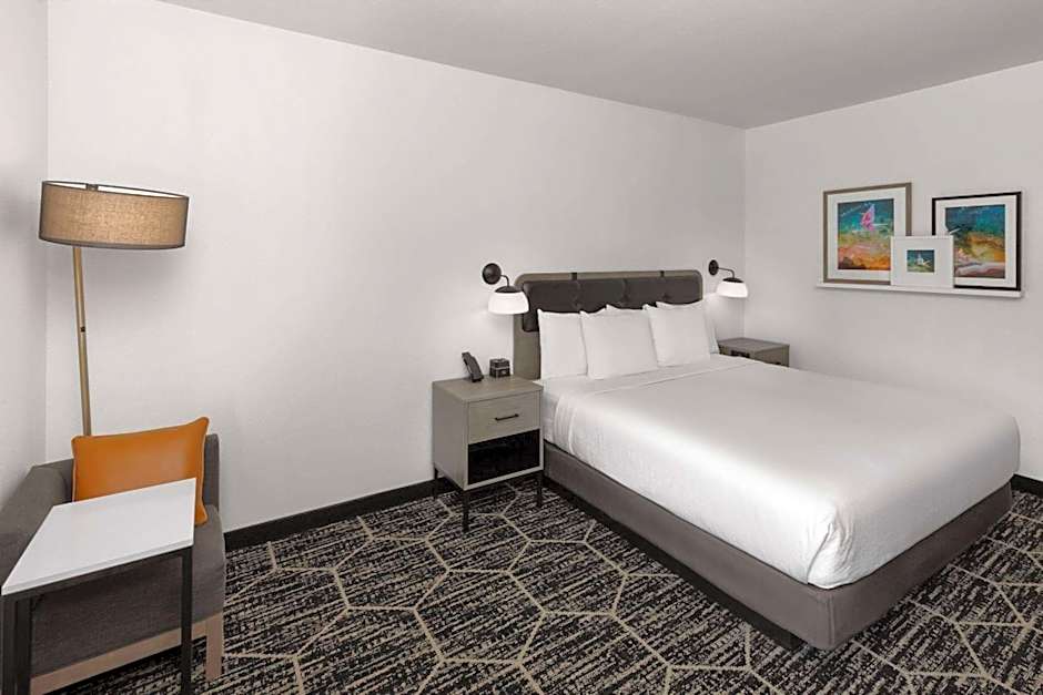 La Quinta Inn & Suites by Wyndham Austin Parmer/Tech Ridge