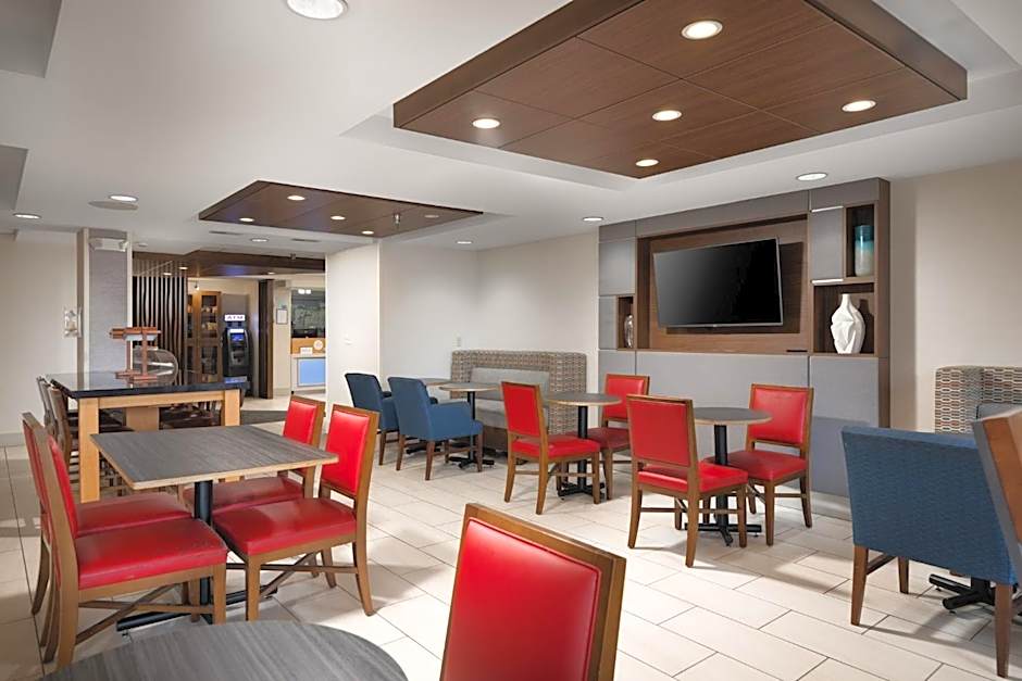 Holiday Inn Express Hotel & Suites Chattanooga Hixson By IHG