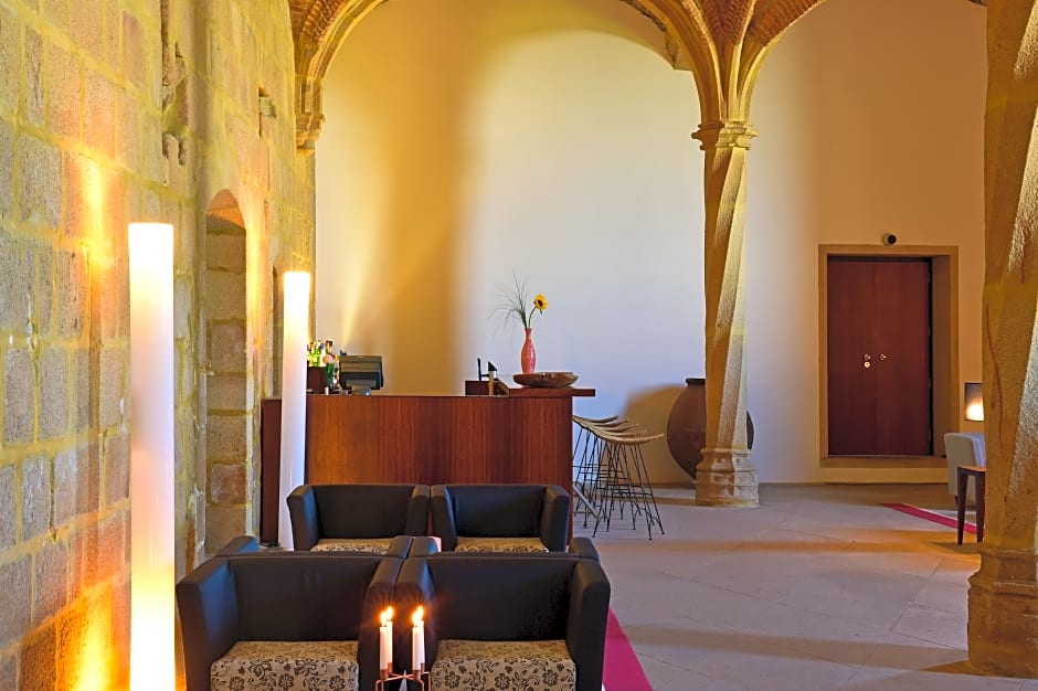 Pousada Convento de Arraiolos - Historic Hotel