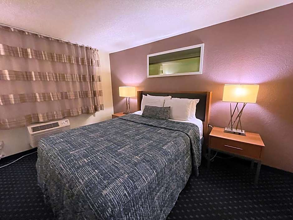 Lakeside Inn