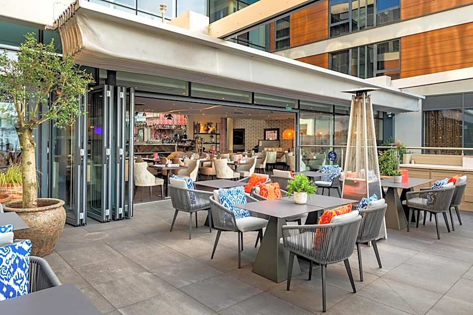 Guildford Harbour Hotel