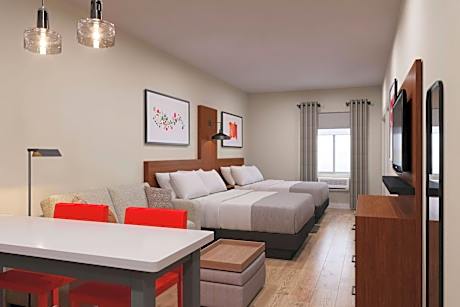 Queen Studio Suite with Two Queen Beds- Pet Friendly/Non Smoking