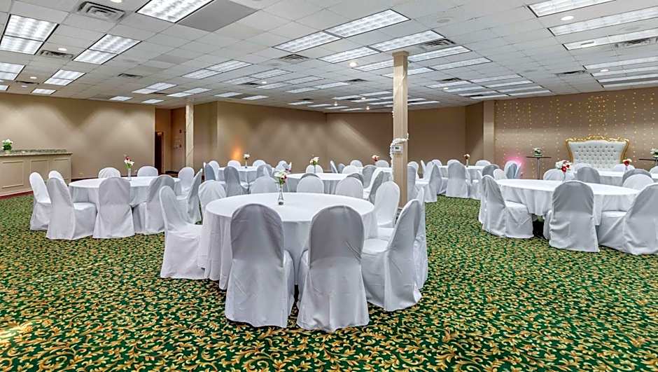 Magnuson Grand Hotel and Conference Center