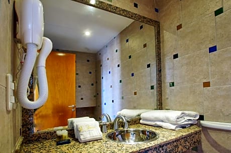 Double Suite   With Spa Bath