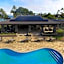 9B EKAHI VILLAGE-STUDIO BATH, GARDEN VIEW - 1 MINUTE STROLL to BEACH!