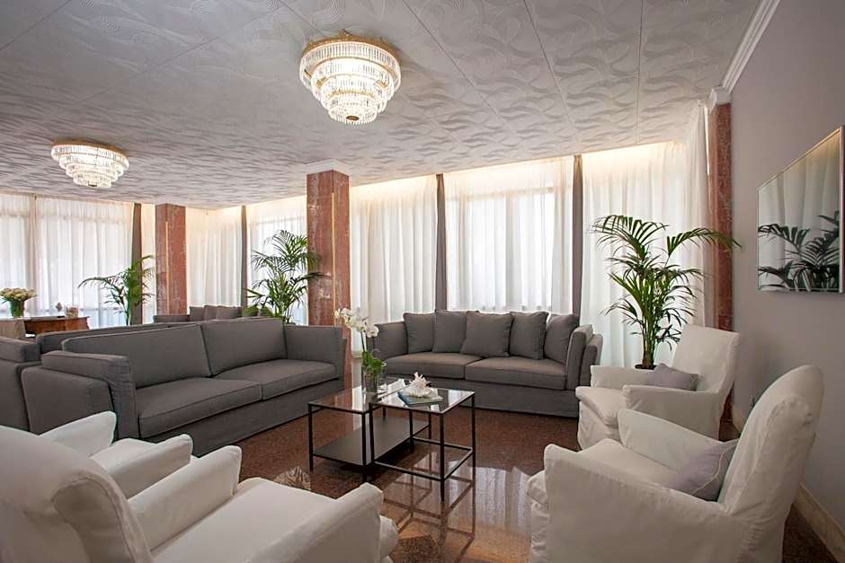 Hotel Imperial Palace