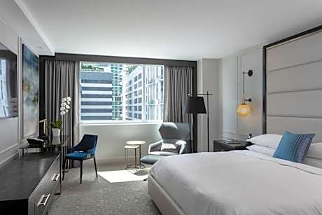 Inspired King Room - Hearing Accessible