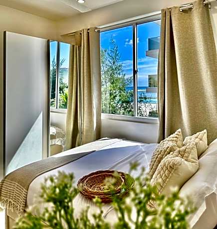 LAZZLLA  BEACH SIDE APARTMENT 