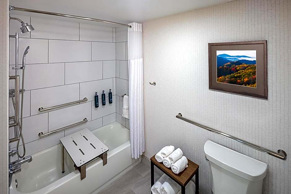 DoubleTree By Hilton Hotel Johnson City