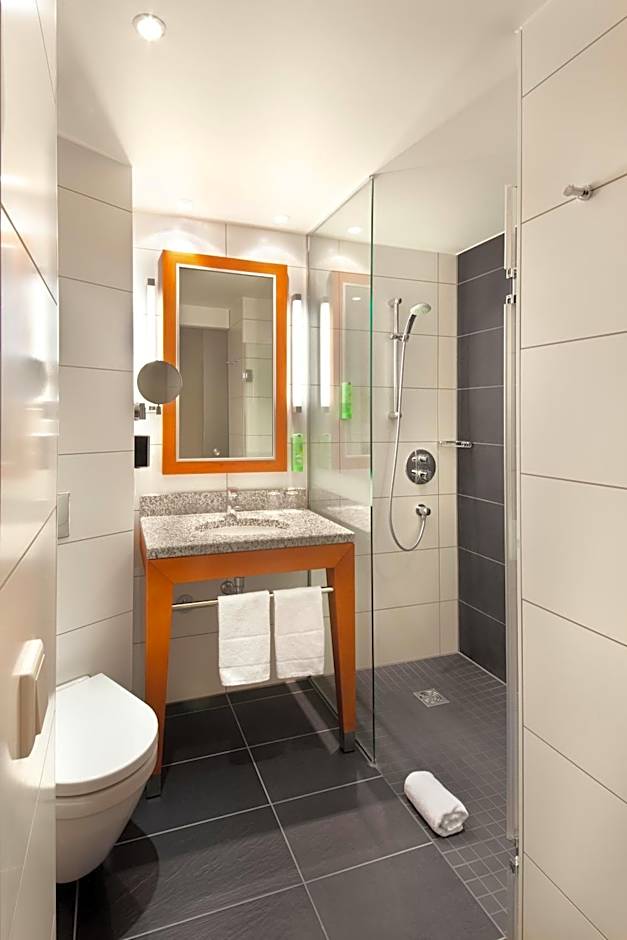 Holiday Inn Berlin-Alexanderplatz, an IHG Hotel