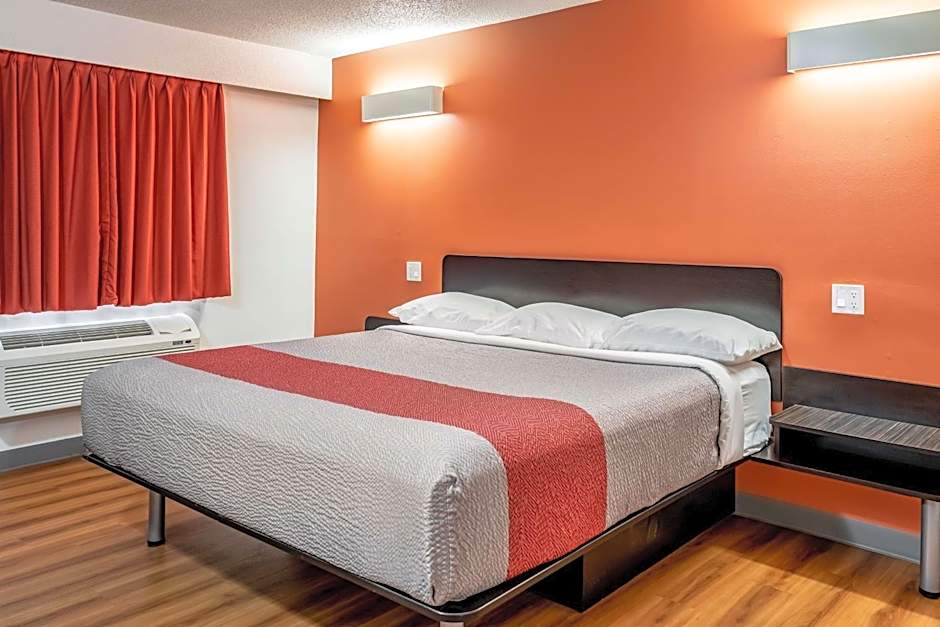 Motel 6-Fort Nelson, BC