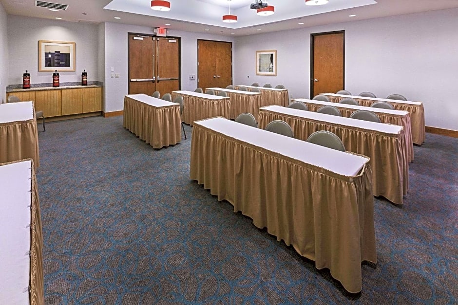La Quinta Inn & Suites by Wyndham Austin NW/Lakeline Mall