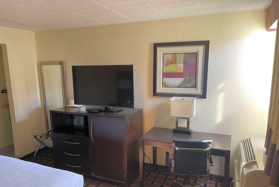 Baymont by Wyndham Scranton Dunmore