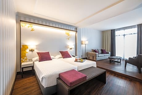 JUNIOR SUITE TWIN ROOM