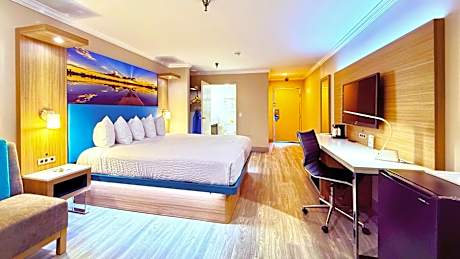 King Room - Non-Smoking