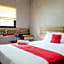 RedDoorz near Trans Studio Mall Cibubur 3