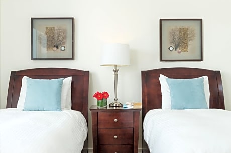 Luxury Two-Bedroom Suite - Oceanfront