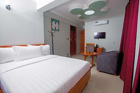 HADJENS HOTEL