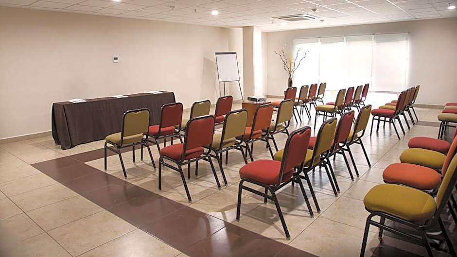 Staybridge Suites Queretaro By IHG