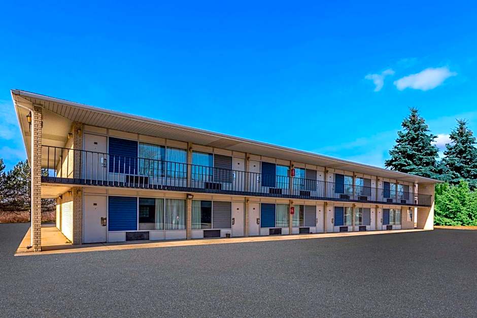 Days Inn by Wyndham Birch Run