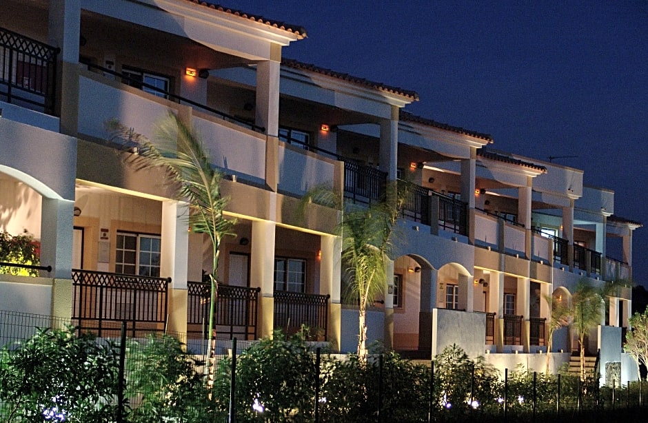 Novochoro Apartments