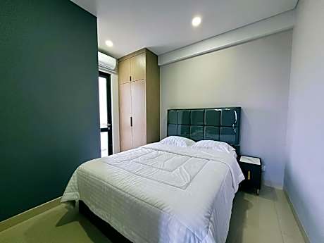 Three-Bedroom Apartment - High Floor